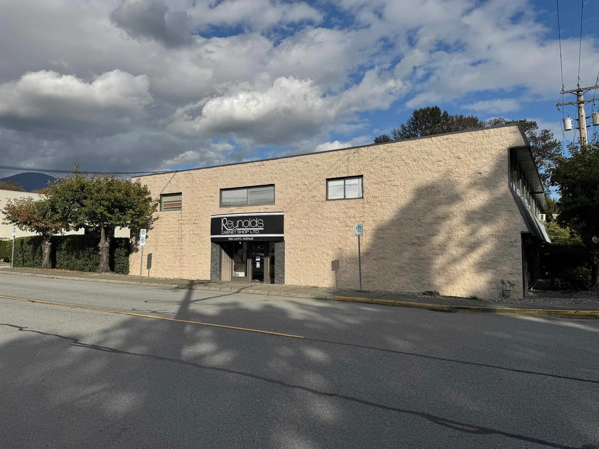 Property at 1300 LLOYD AVENUE, North Vancouver, BC