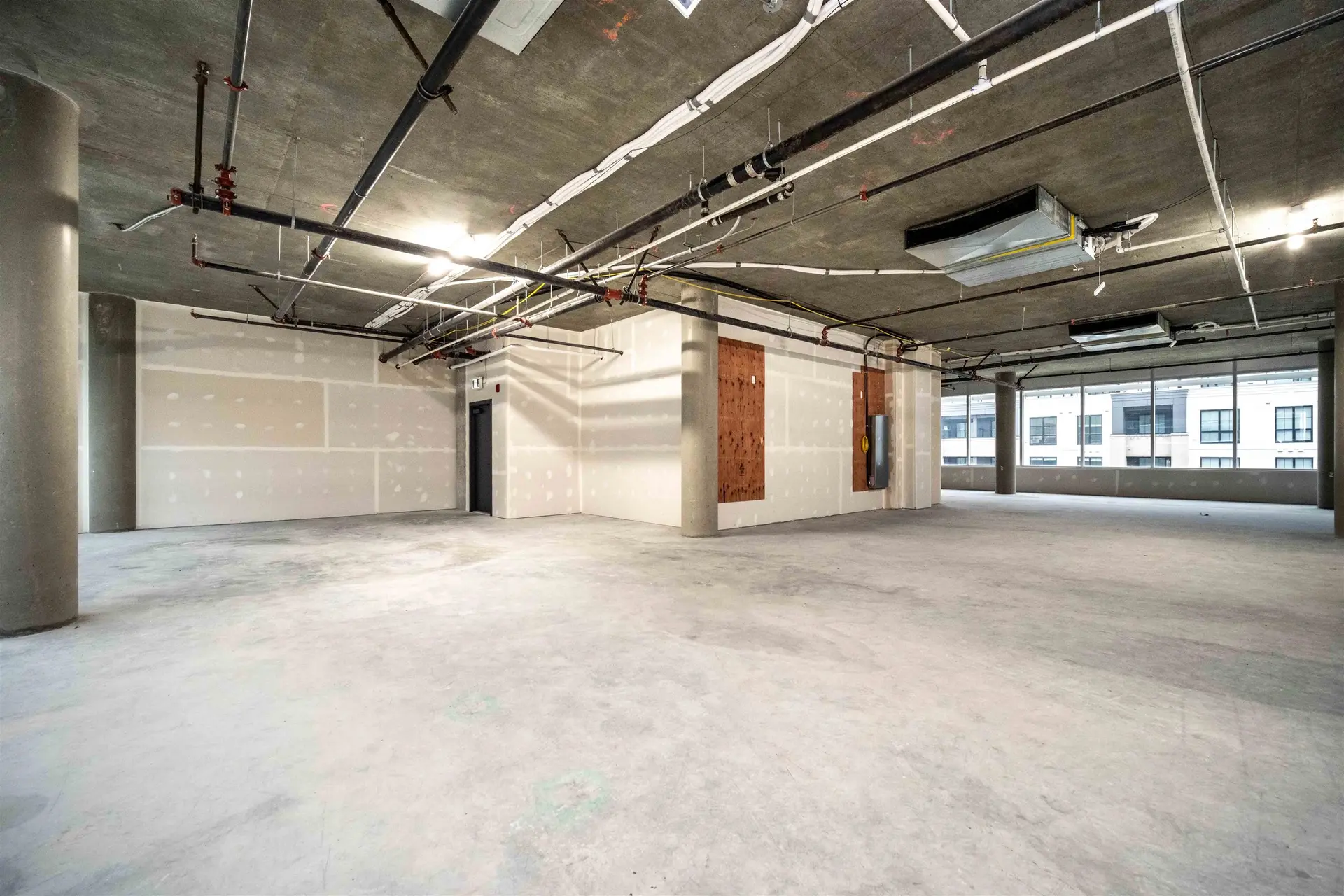 Property at #B325 20020 84 AVENUE, Langley, BC