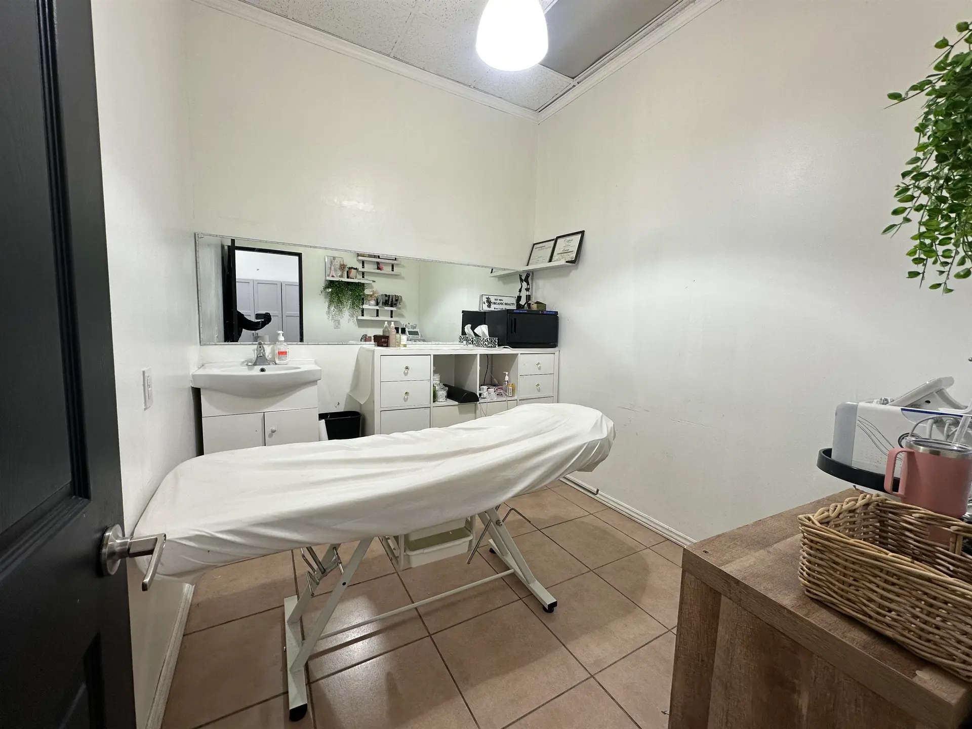 Property at 122 W BROADWAY, Vancouver, BC