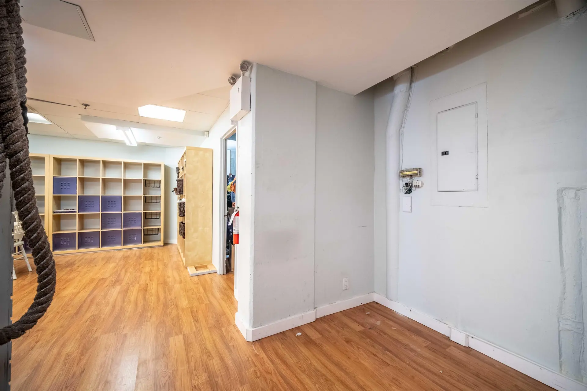 3424 W BROADWAY - Image 11