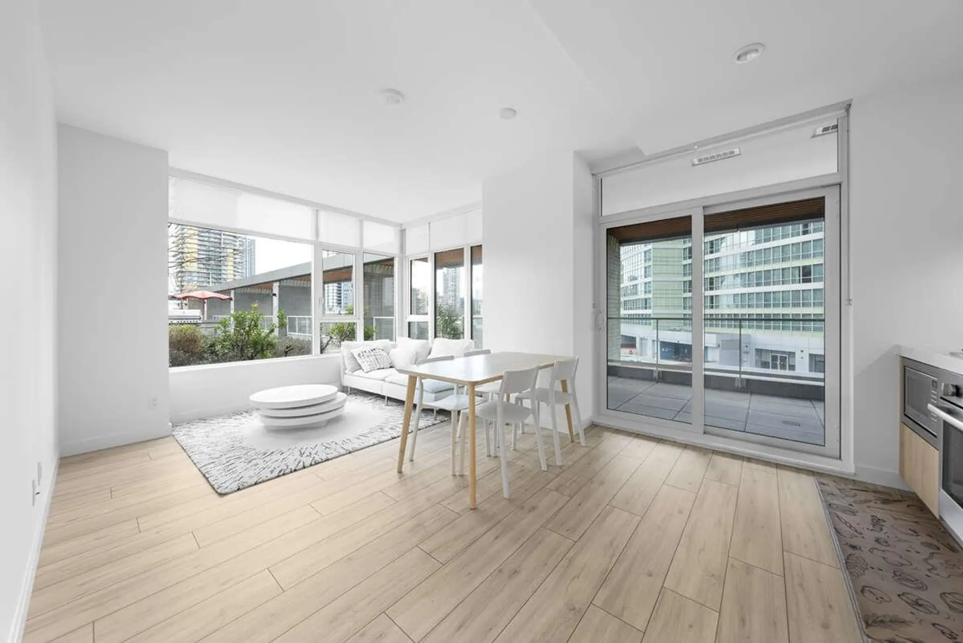 Property at #401 6080 MCKAY AVENUE, Burnaby, BC