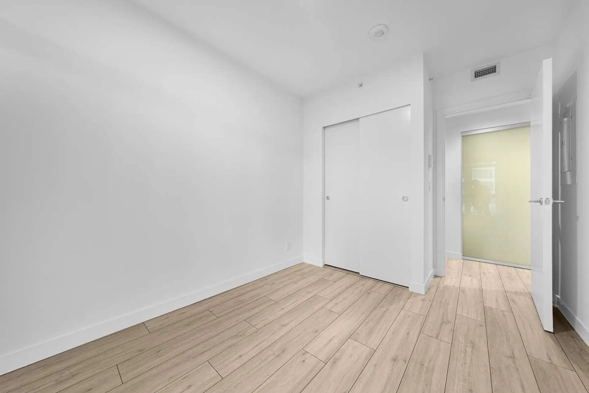 Property at #401 6080 MCKAY AVENUE, Burnaby, BC