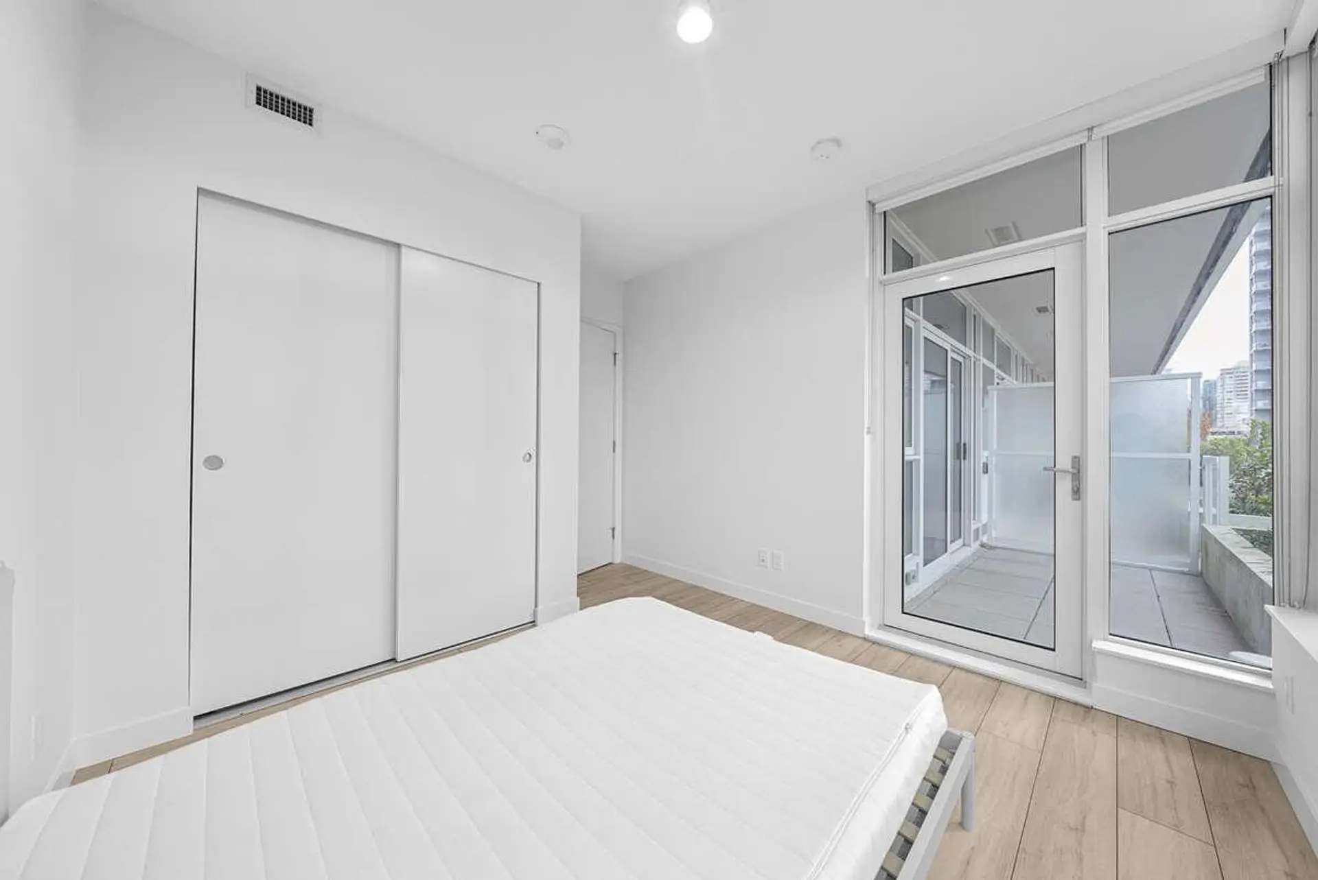 Property at #401 6080 MCKAY AVENUE, Burnaby, BC