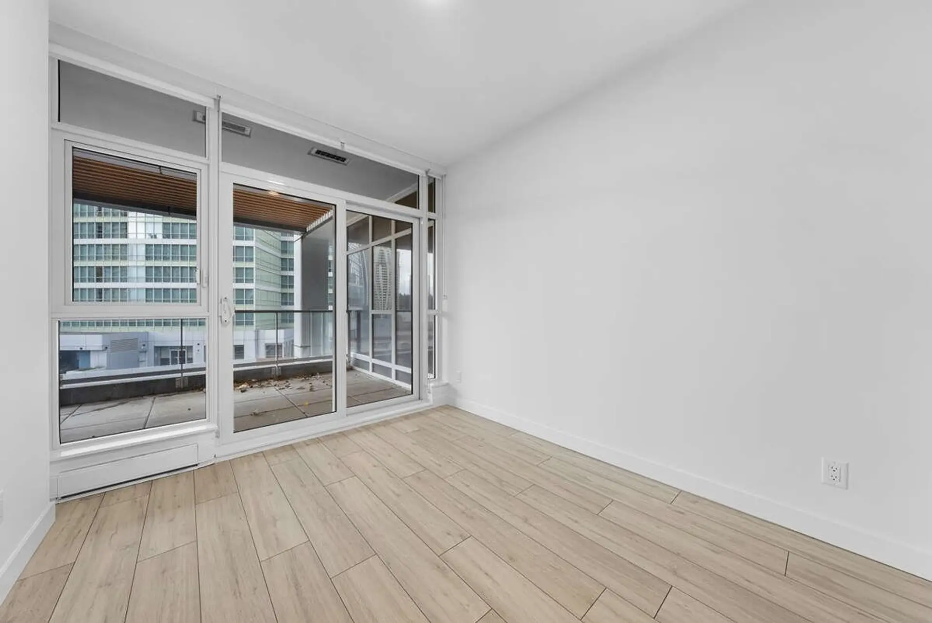 Property at #401 6080 MCKAY AVENUE, Burnaby, BC