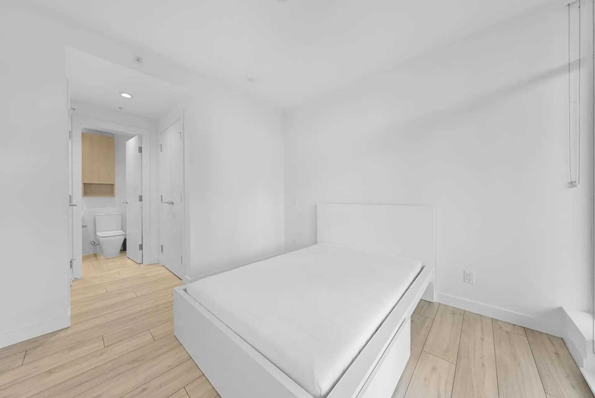 Property at #401 6080 MCKAY AVENUE, Burnaby, BC