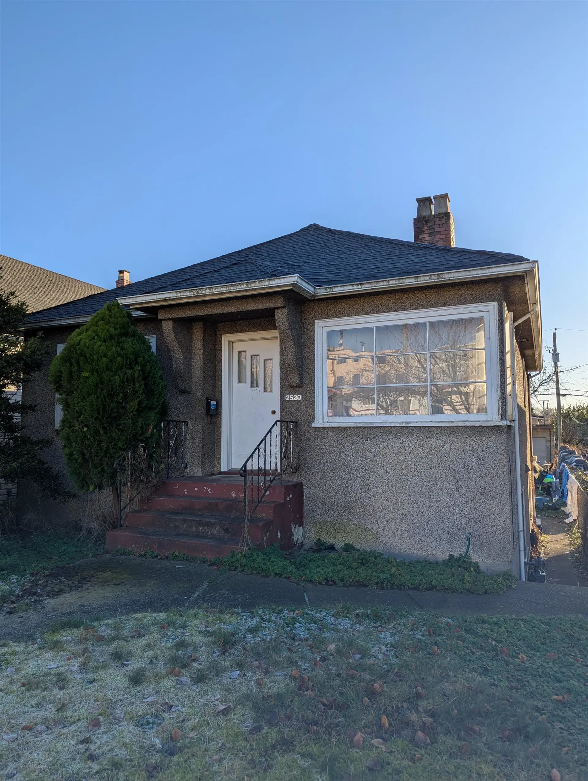 Property at 2520 E PENDER STREET, Vancouver, BC