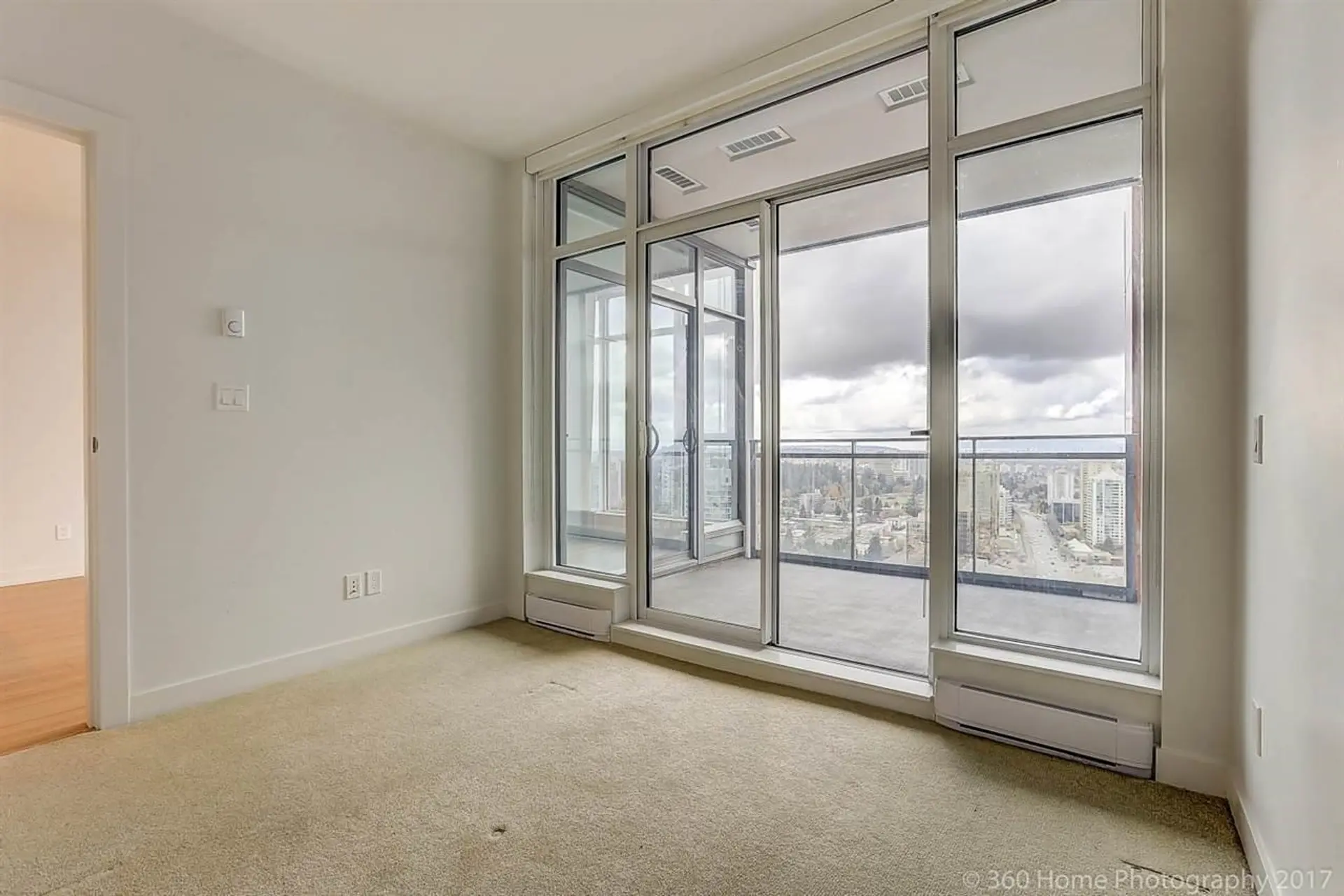 Property at #3302 4688 KINGSWAY, Burnaby, BC