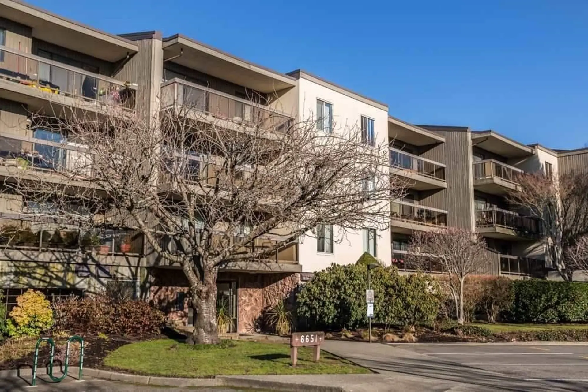 #216 6651 Lynas Lane - Image 1