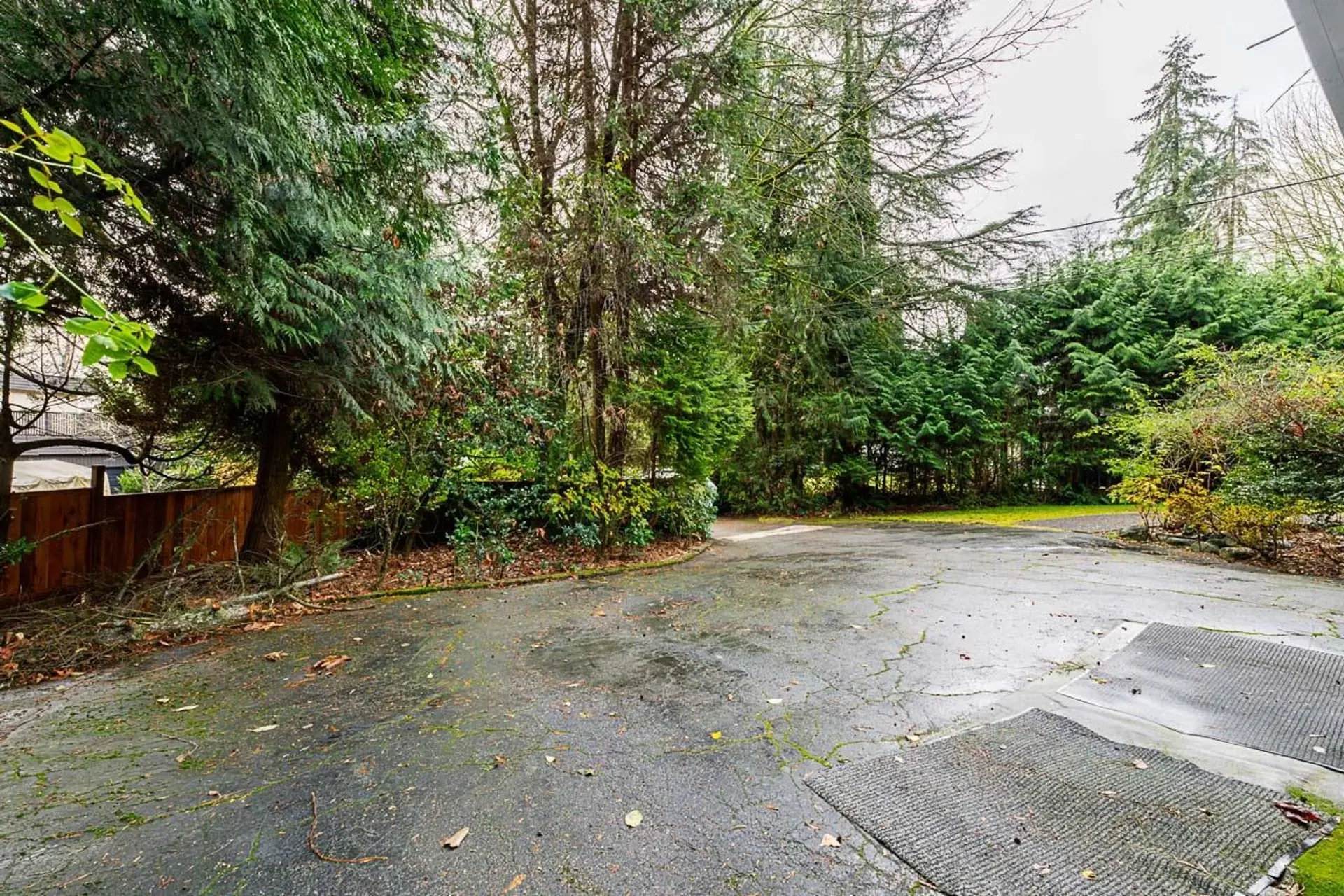 Property at 835 WILDWOOD PLACE, West Vancouver, BC