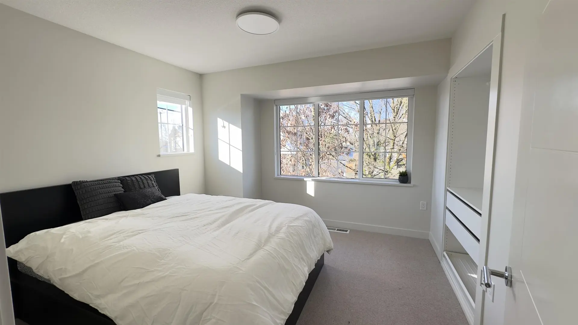 8588 Osler Street - Image 13