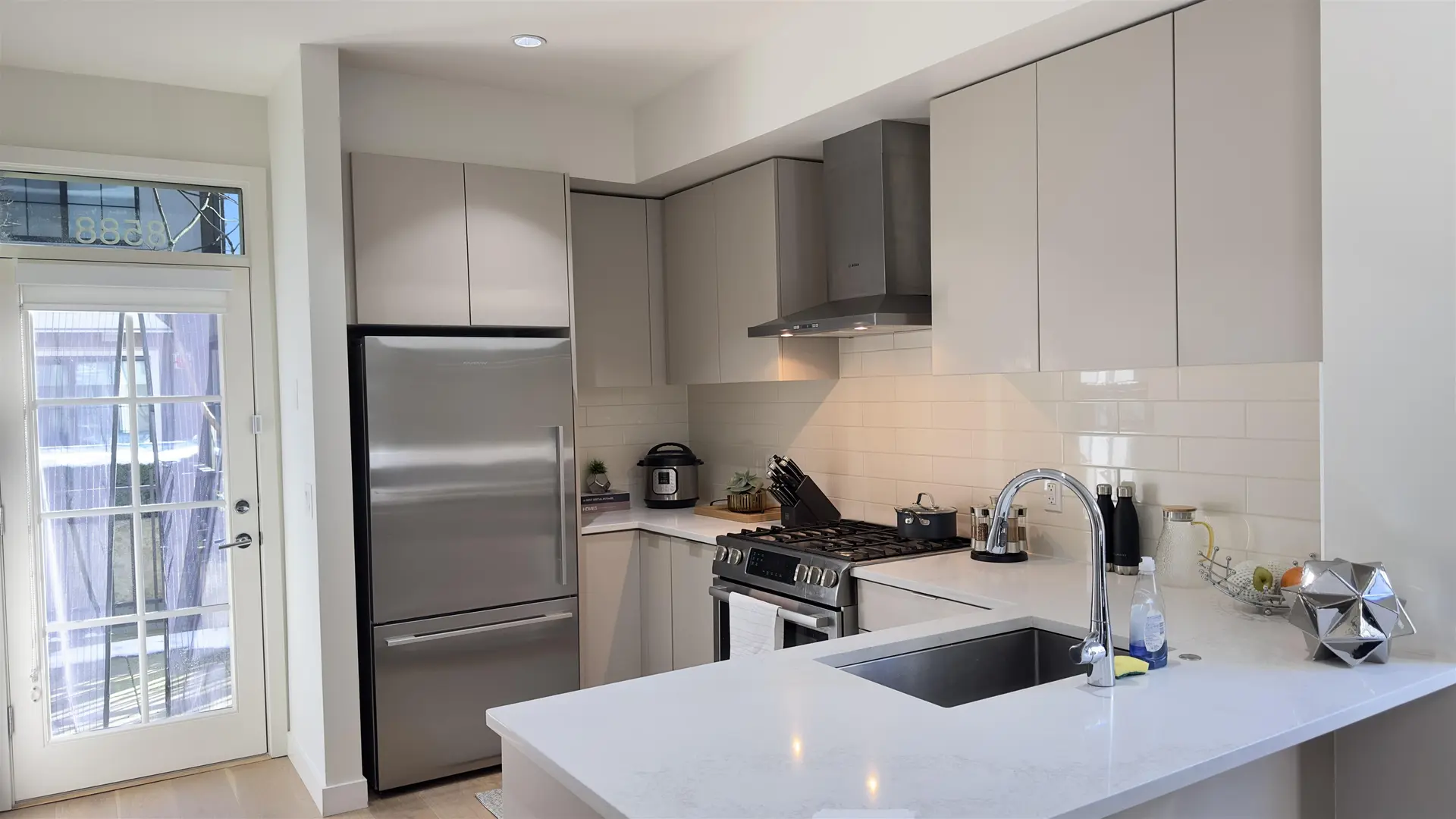8588 Osler Street - Image 7