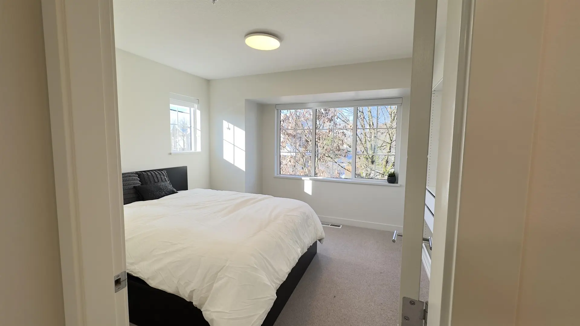 8588 Osler Street - Image 14