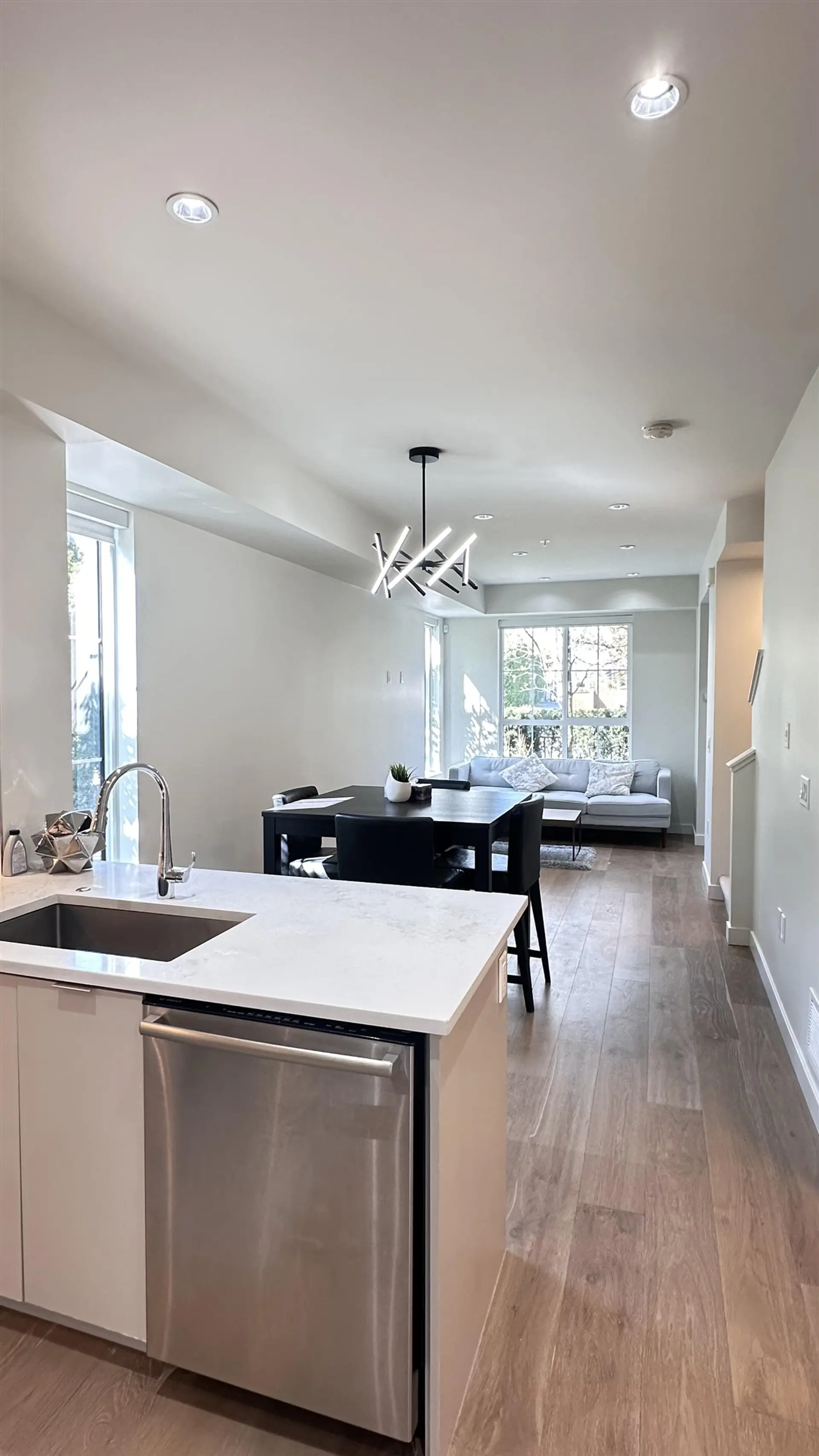 8588 Osler Street - Image 11