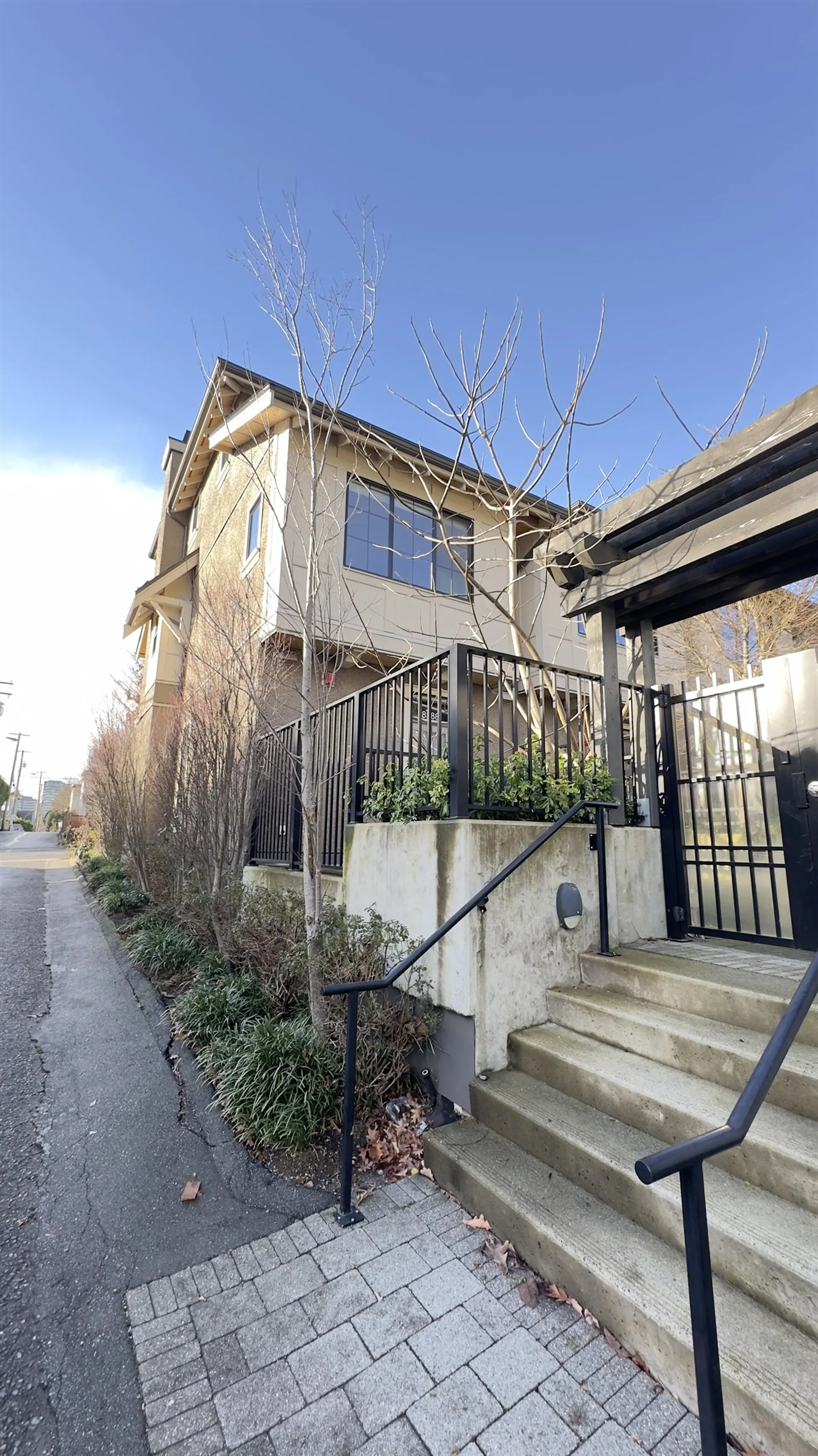 8588 Osler Street - Image 4