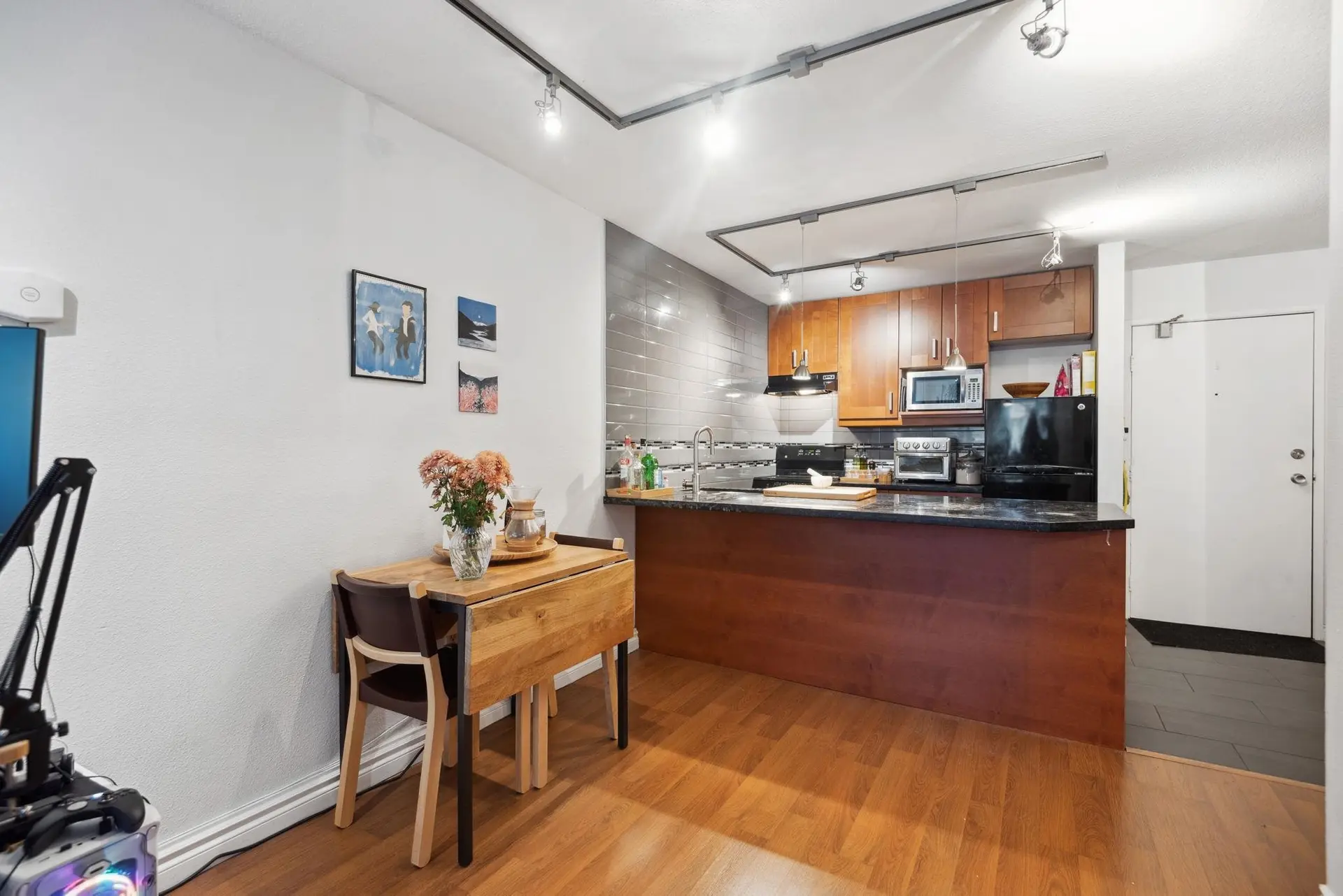 #615 1330 Burrard Street - Image 5