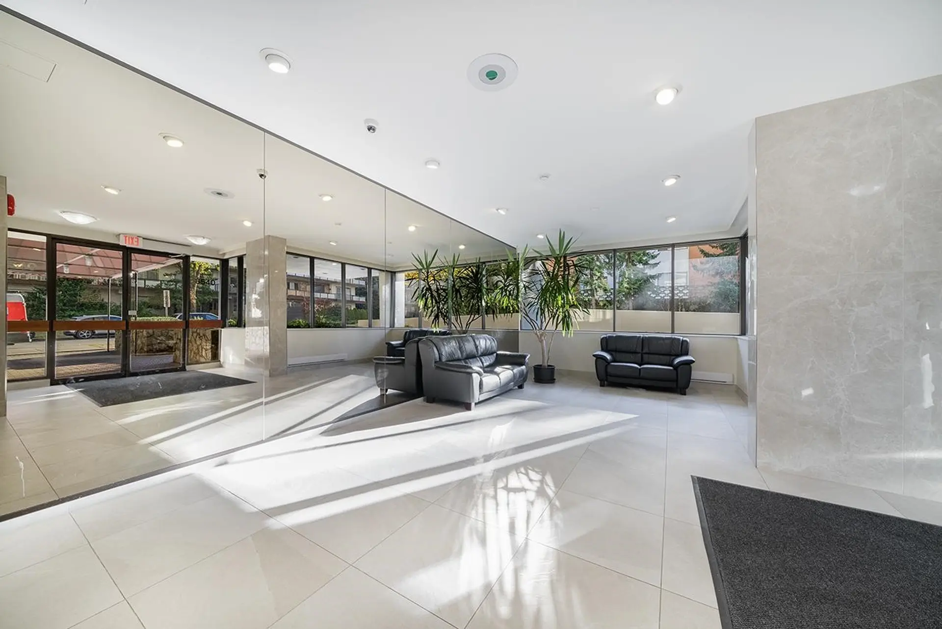 #1403 6540 Burlington Avenue - Image 5