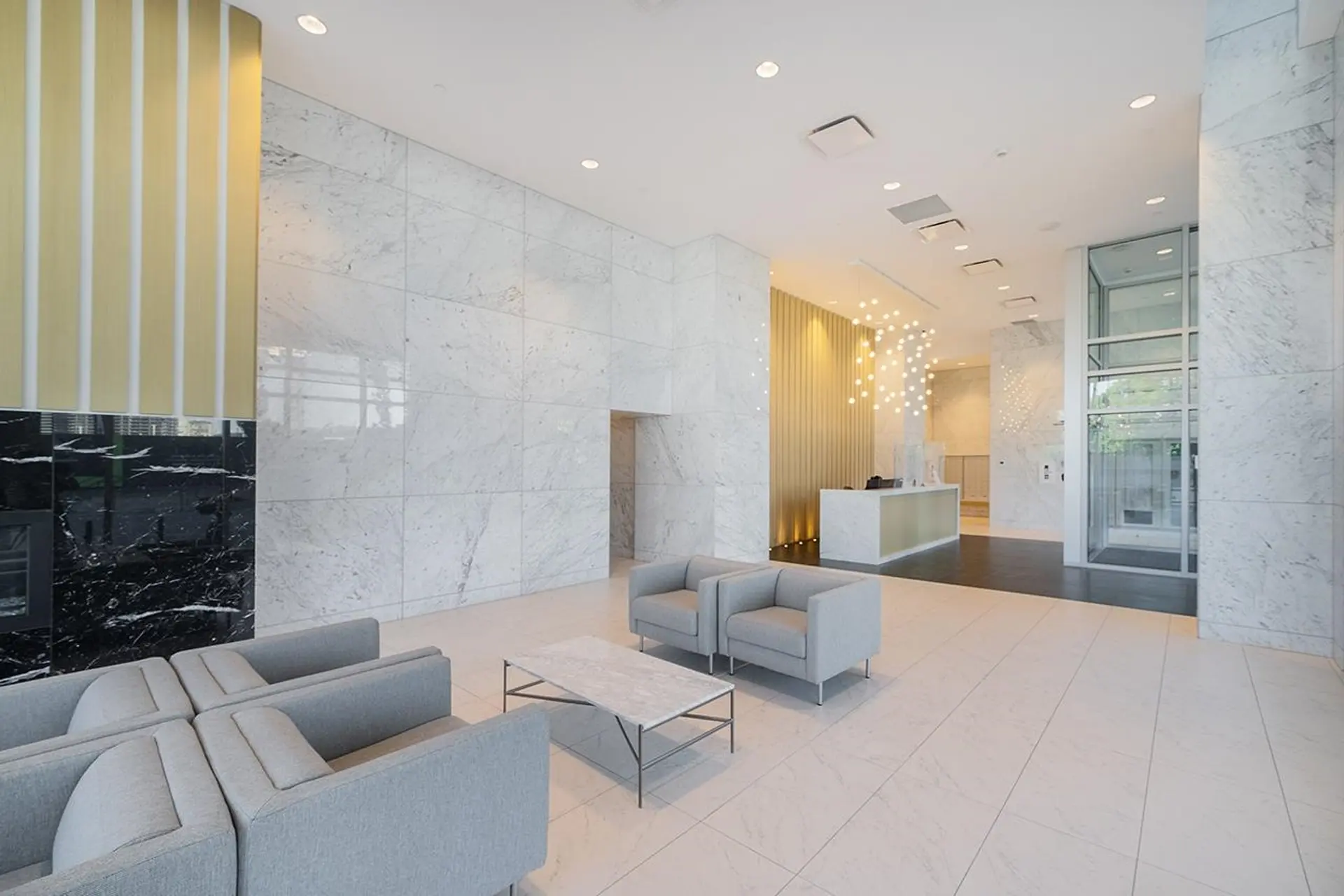 Property at #305 2085 SKYLINE COURT, Burnaby, BC