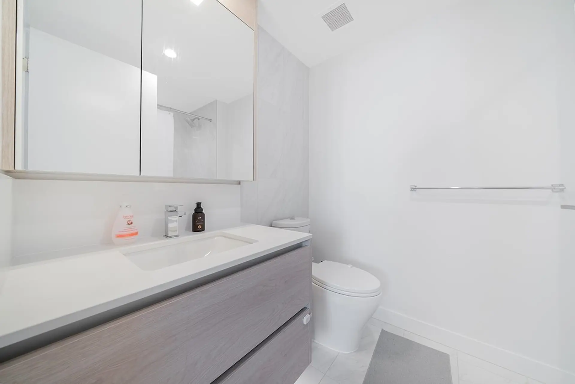 Property at #305 2085 SKYLINE COURT, Burnaby, BC