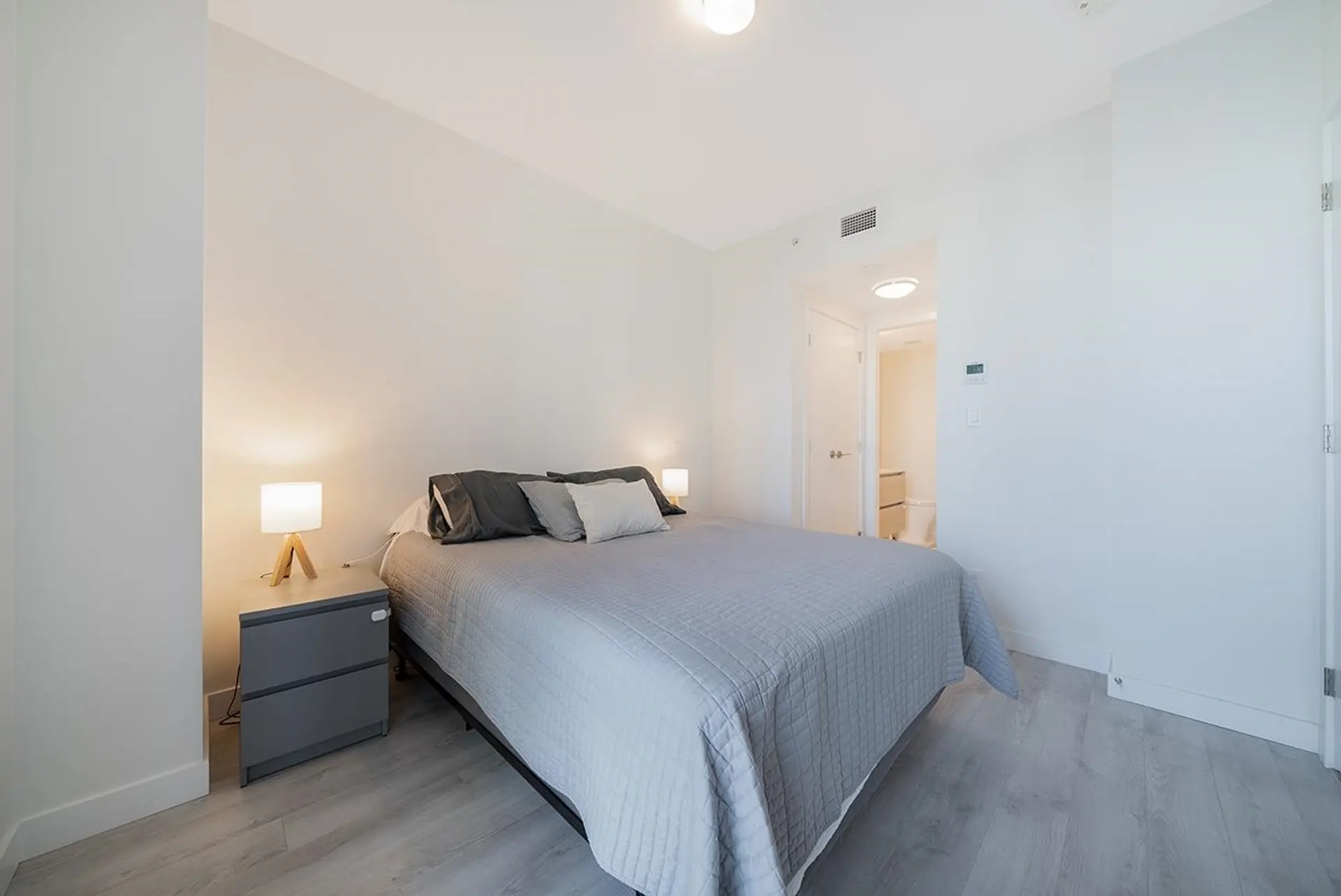 Property at #305 2085 SKYLINE COURT, Burnaby, BC