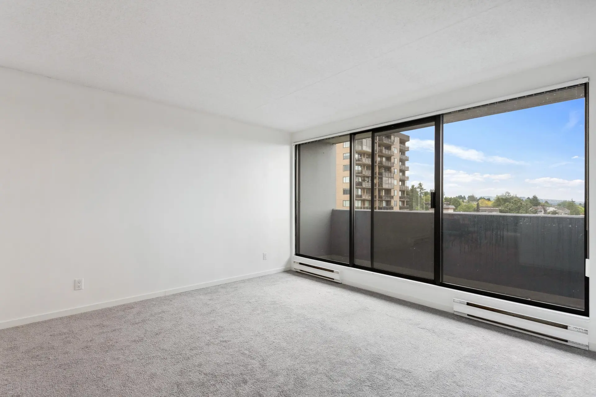 #902 110 W 4th Street - Image 12