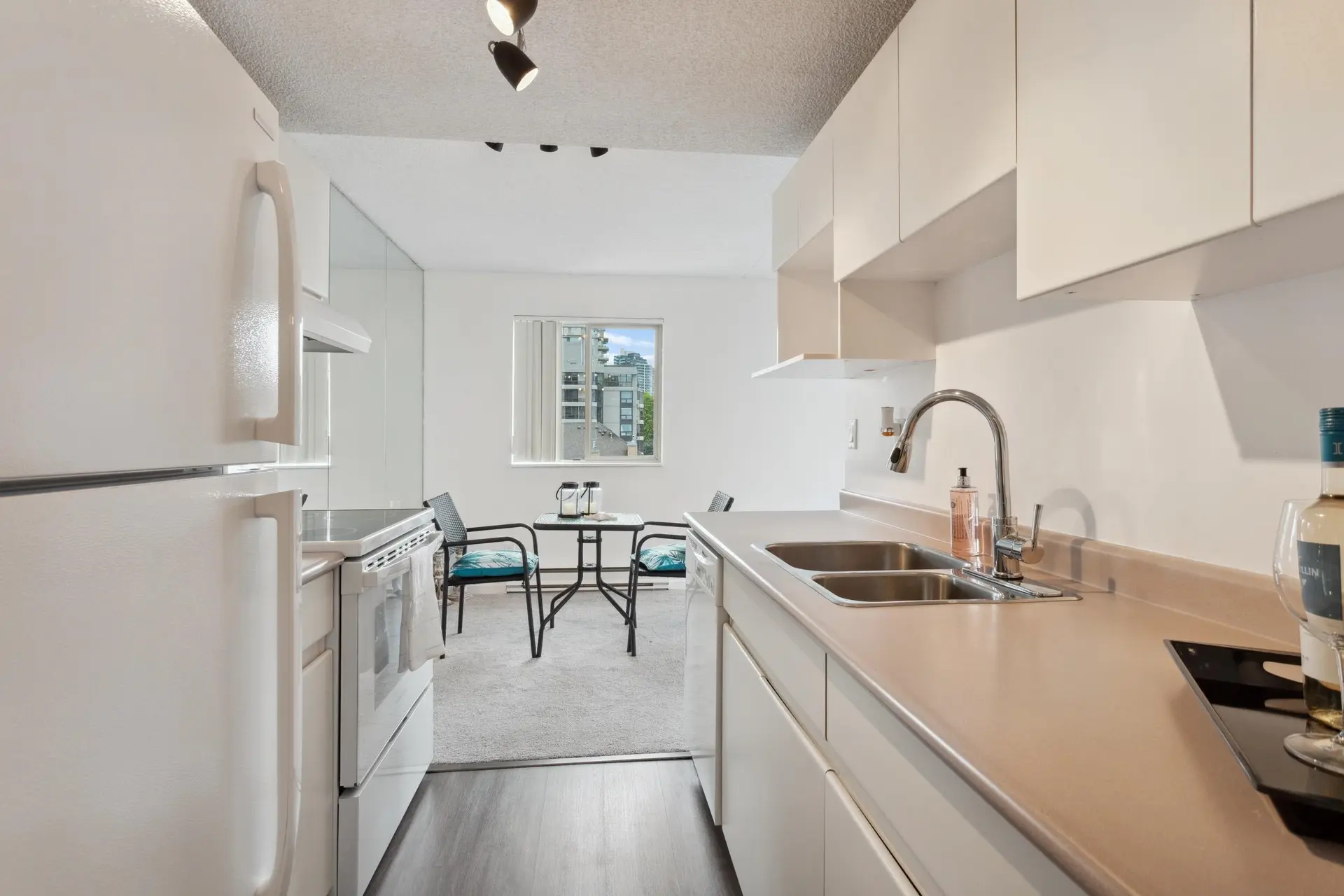 #902 110 W 4th Street - Image 7