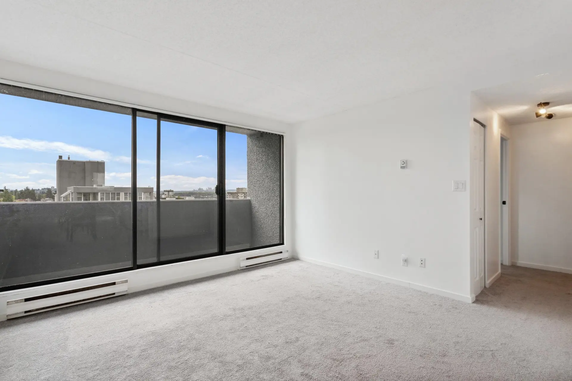 #902 110 W 4th Street - Image 3