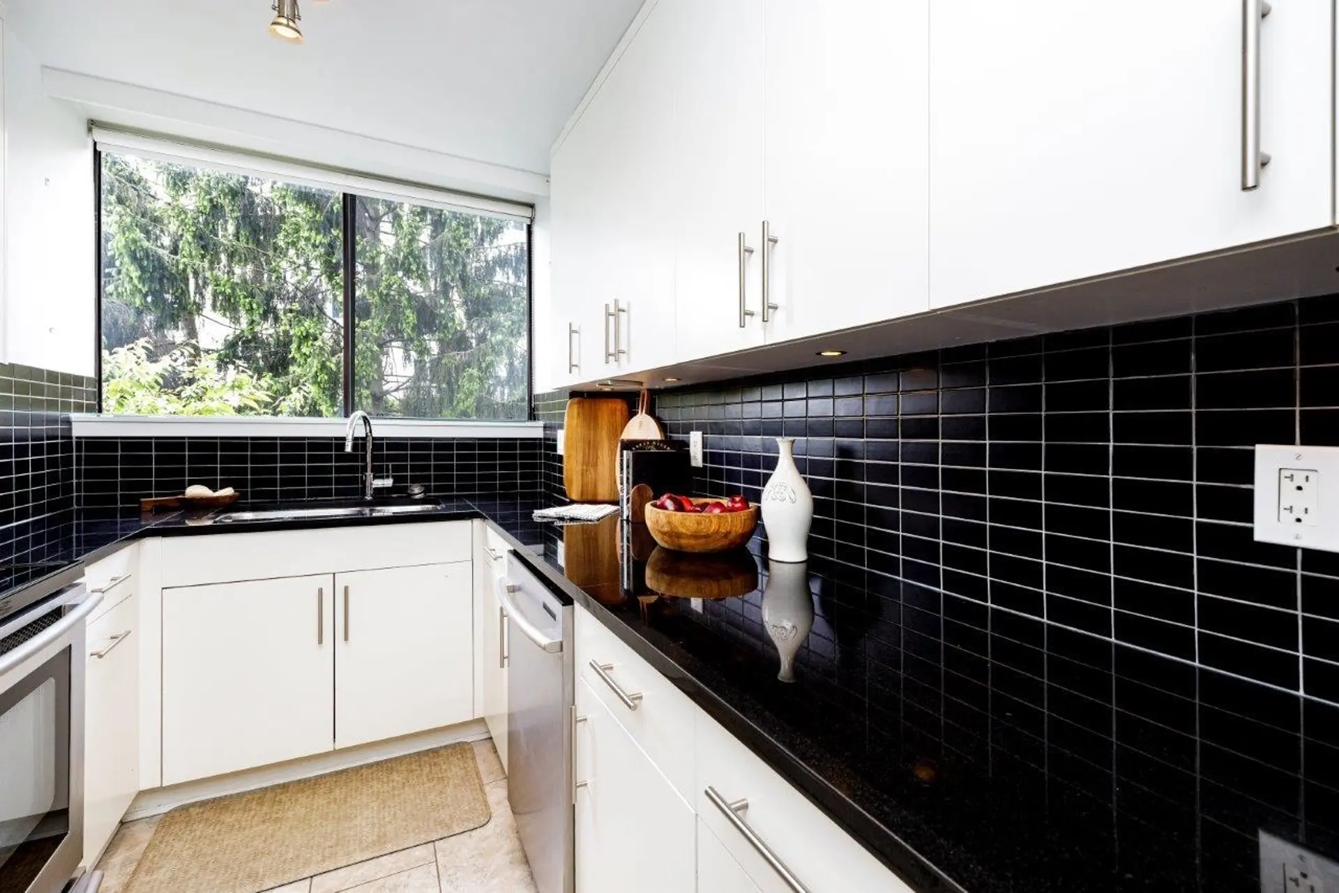 #403 114 W Keith Road - Image 6