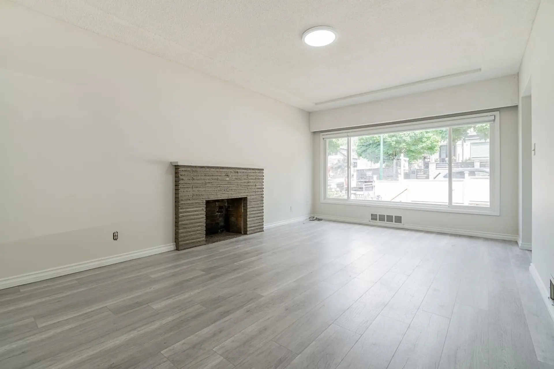 Property at 882 E 63RD AVENUE, Vancouver, BC