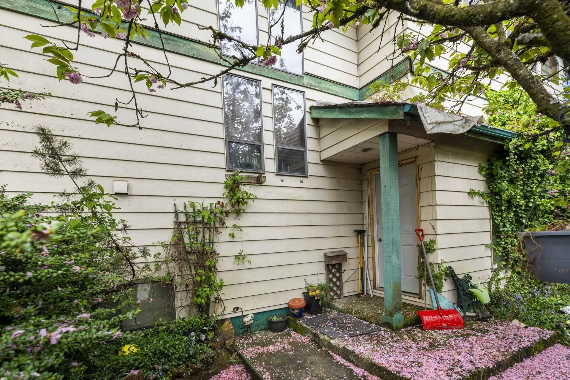 Property at 451 E EIGHTH AVENUE, New Westminster, BC