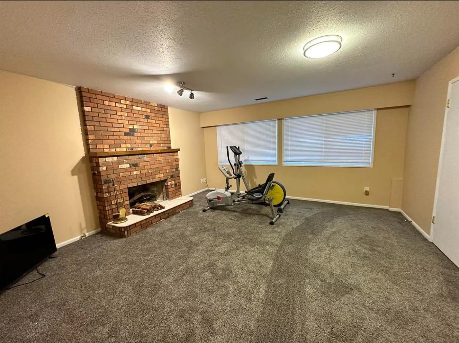 Property at 385 FERRY LANDING PLACE, Hope, BC