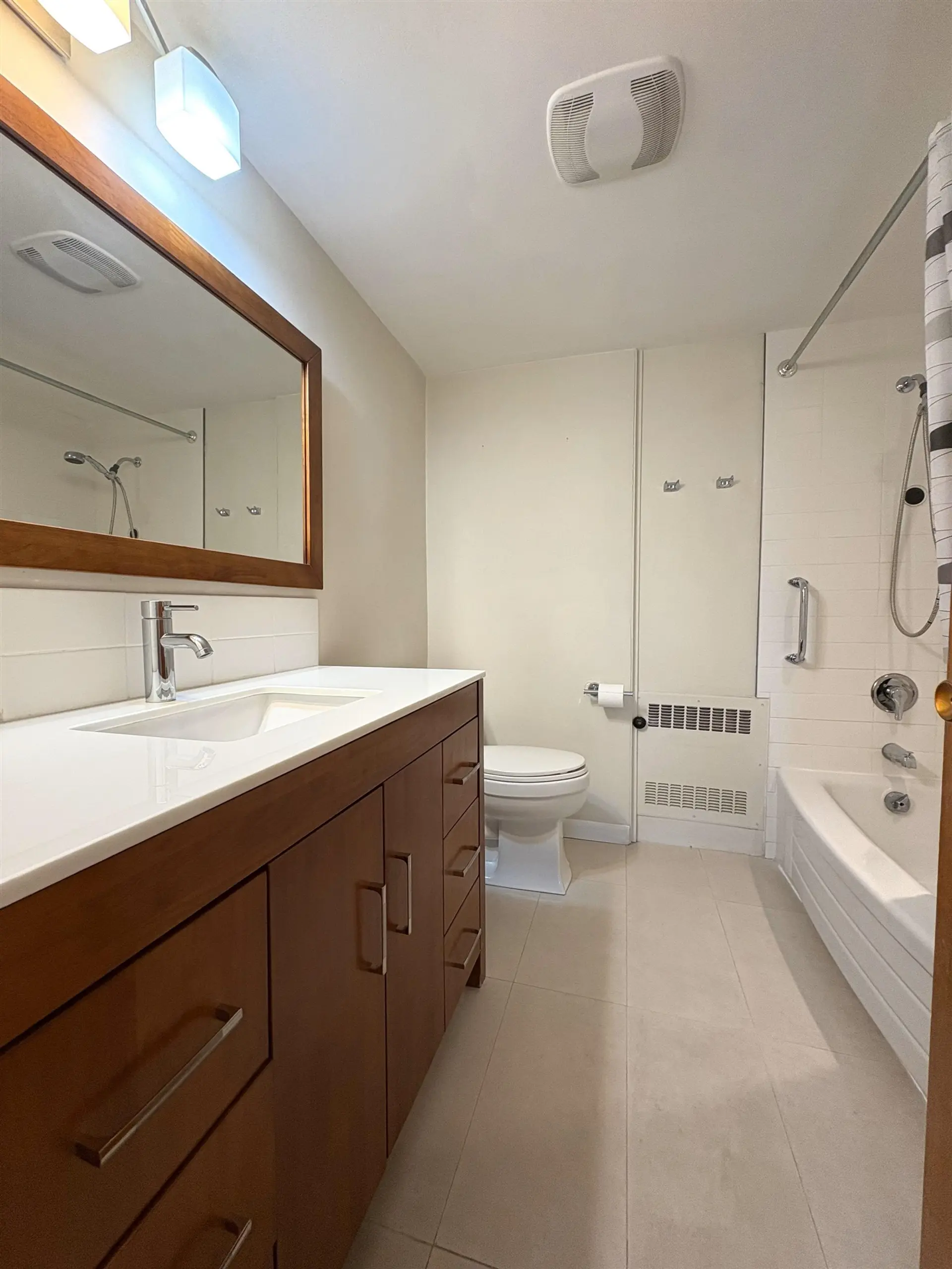 #305 6076 Tisdall Street - Image 18