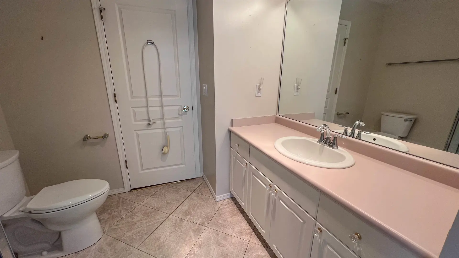 #407 1765 Martin Drive - Image 16