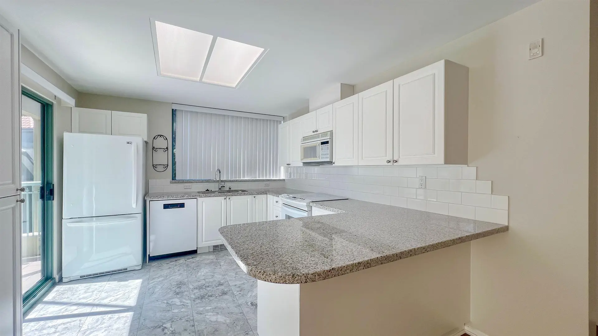 #407 1765 Martin Drive - Image 7