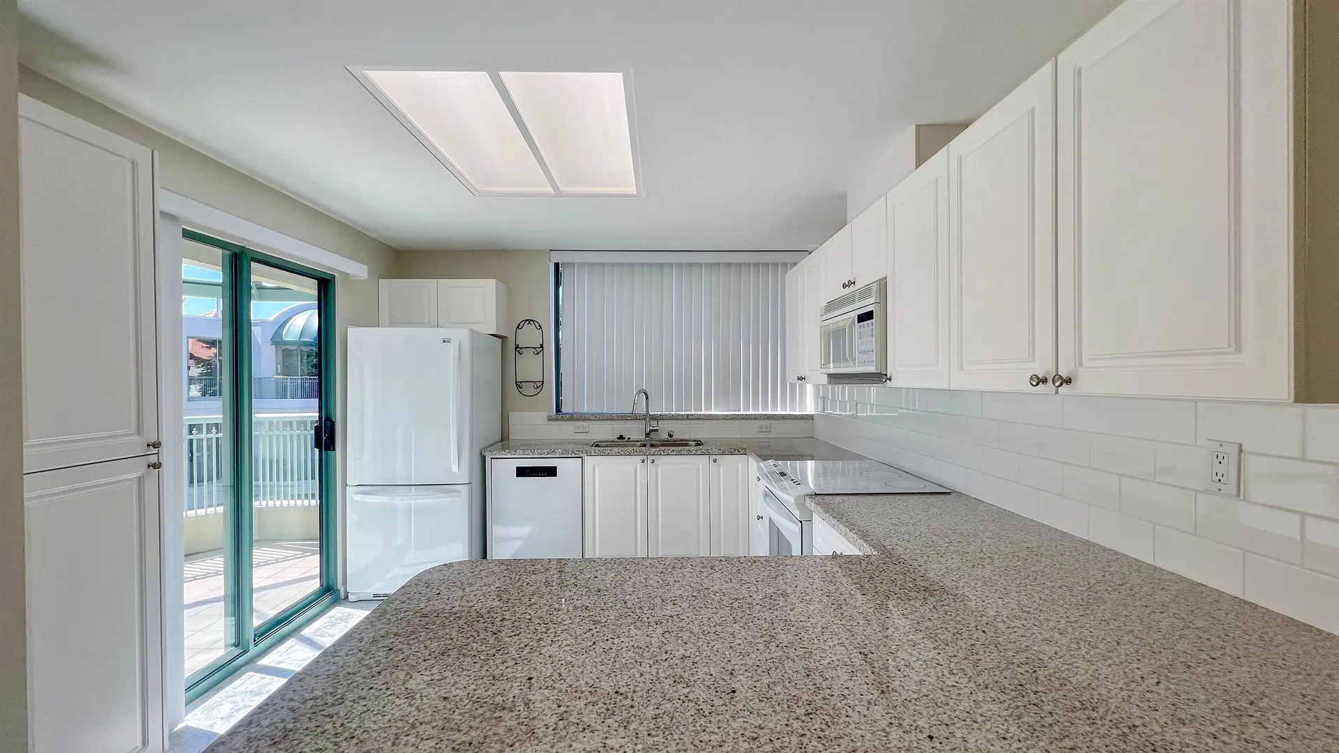 #407 1765 Martin Drive - Image 8