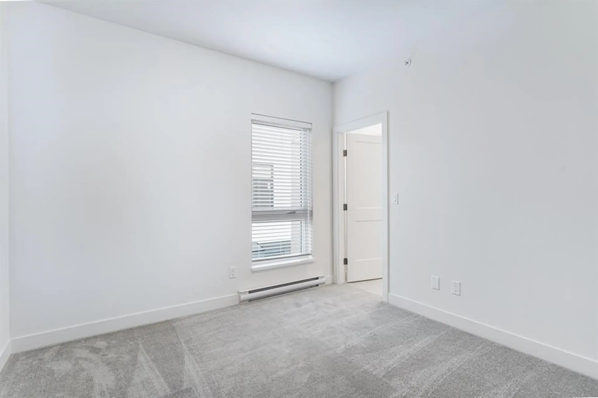 Property at #15 1419 MCCALLUM ROAD, Abbotsford, BC