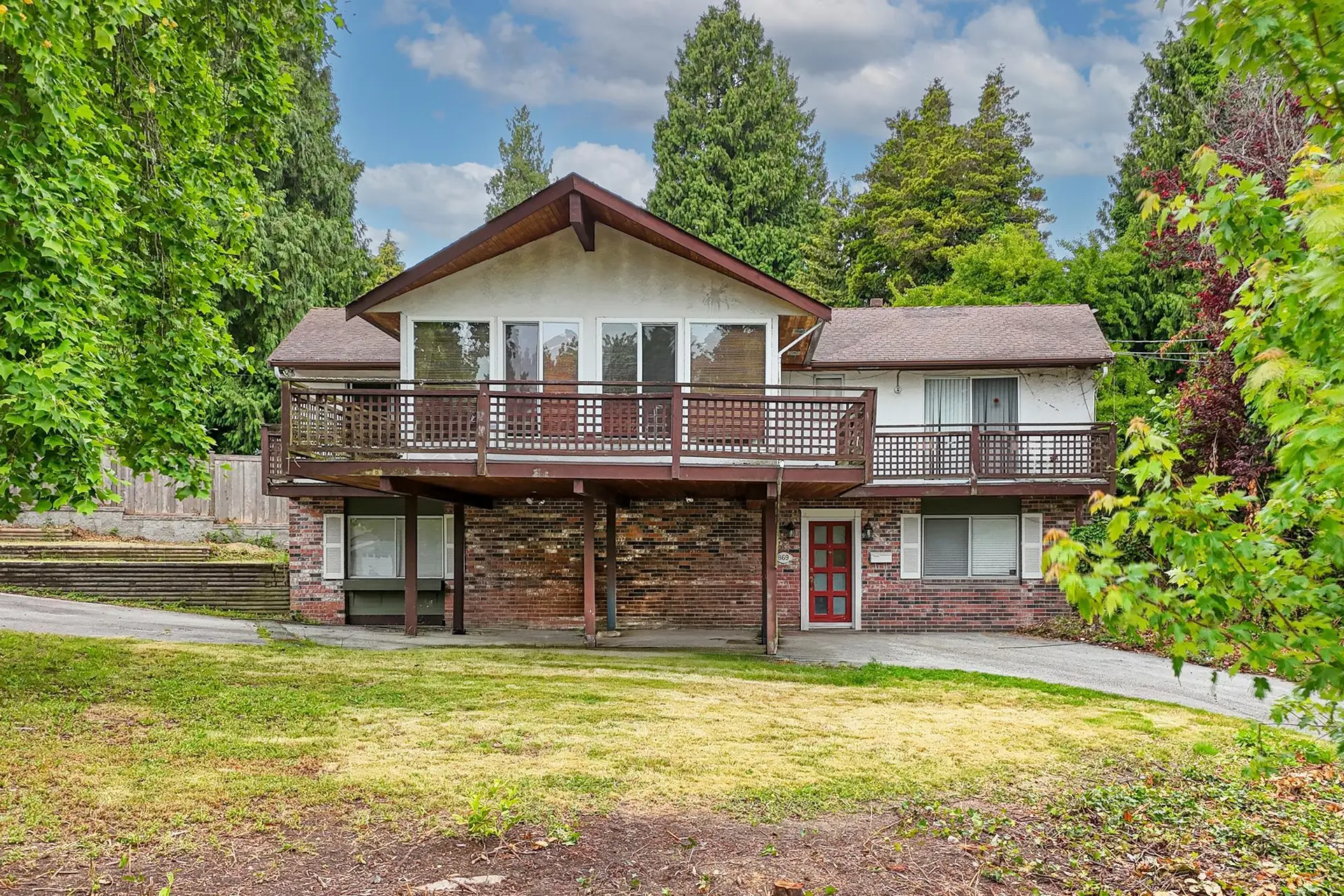869 Gale Drive - Image 2