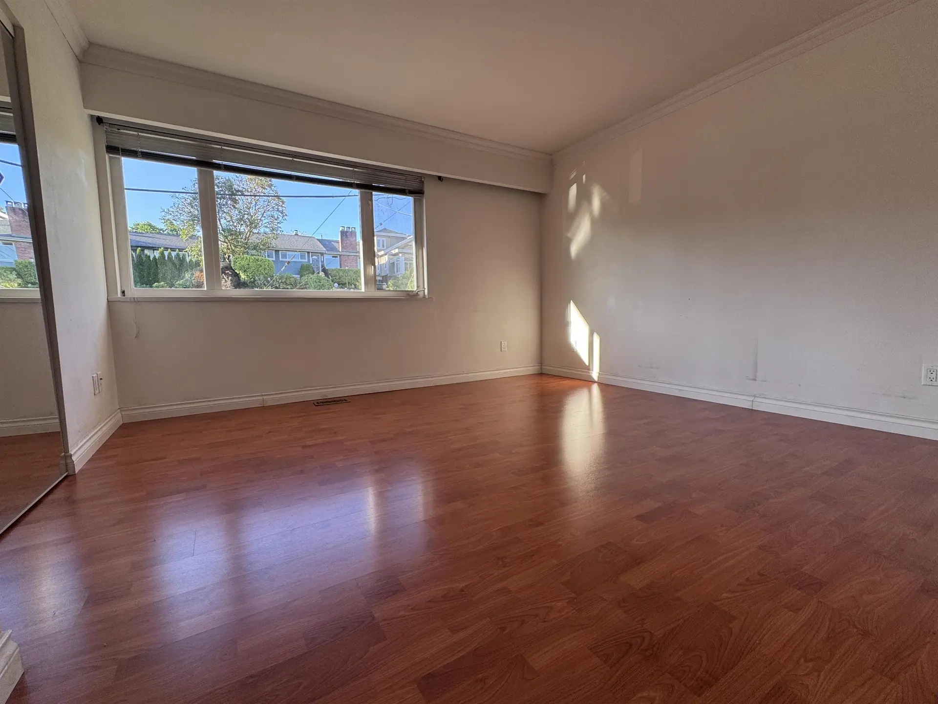 4510 Clinton Street - Image 7