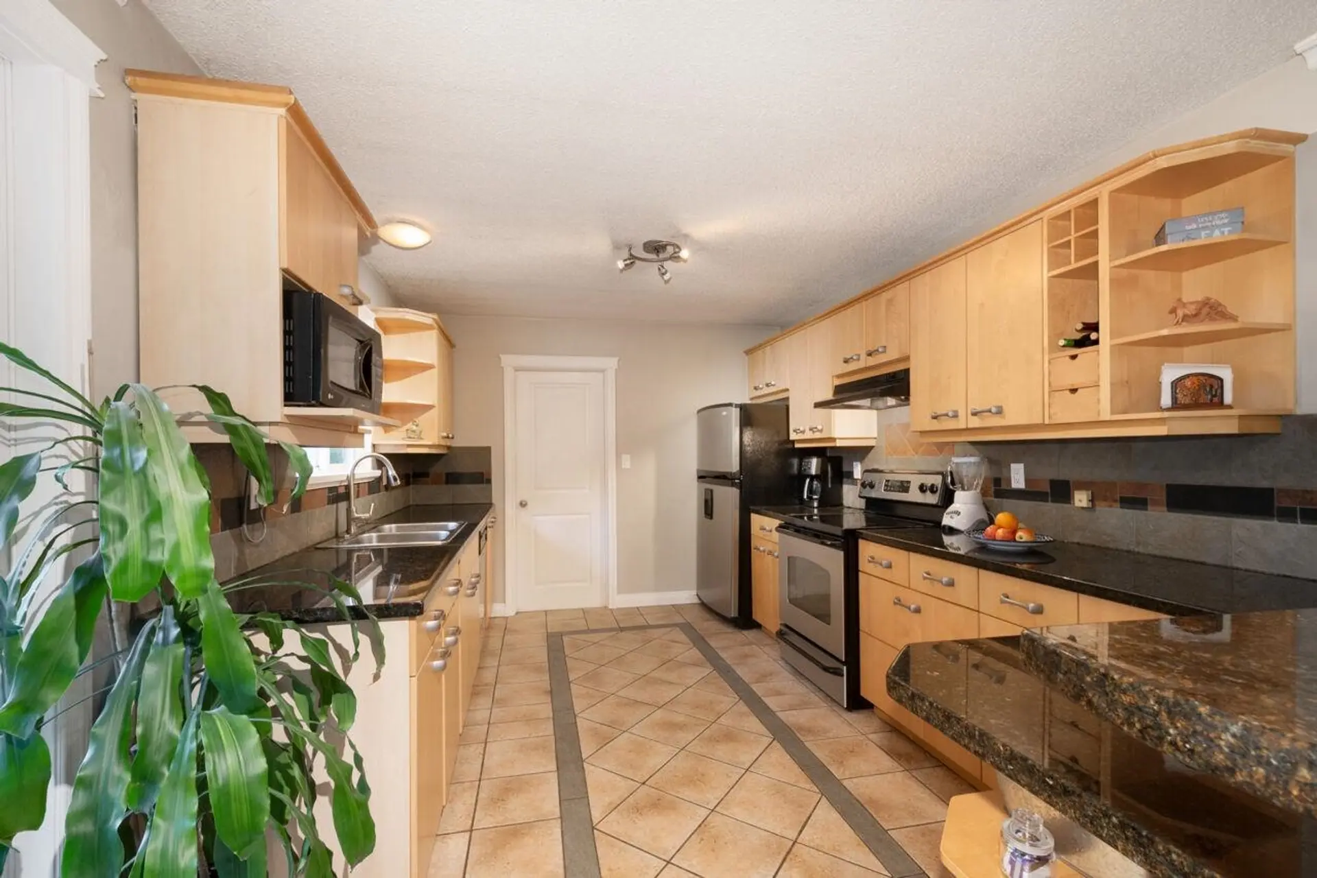 20899 Camwood Avenue - Image 4