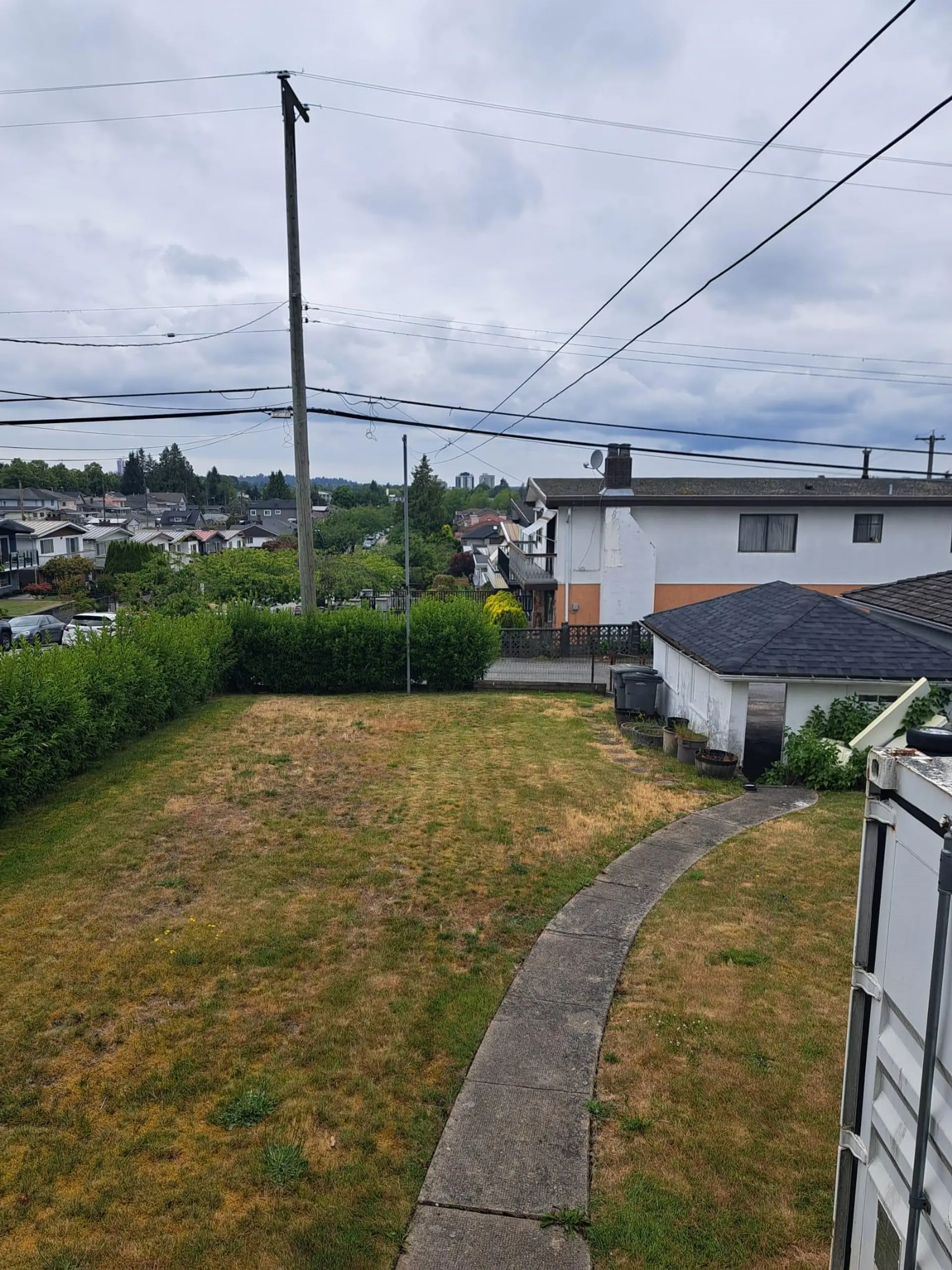 3995 Slocan Street - Image 4