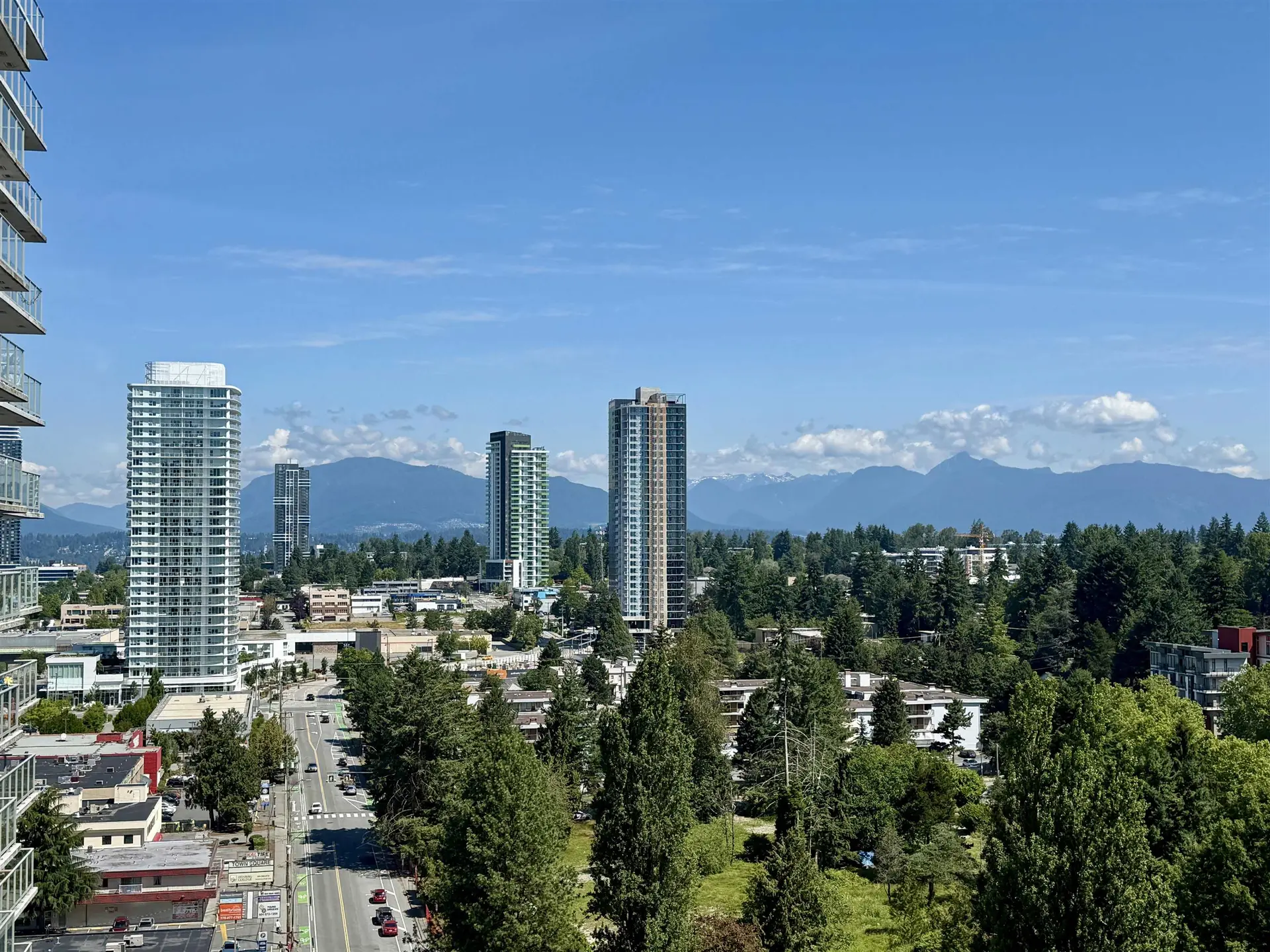 #1602 9981 Whalley Boulevard - Image 10