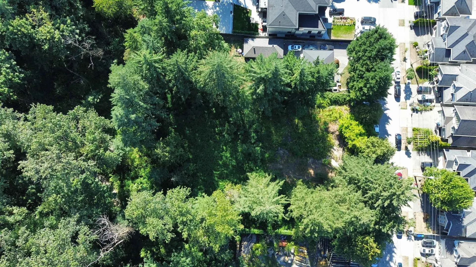 10927 128a Street - Image 3