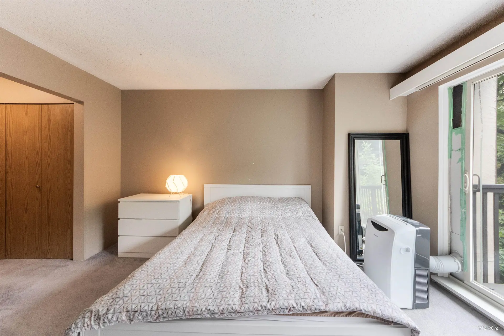 #320 9857 Manchester Drive - Image 2