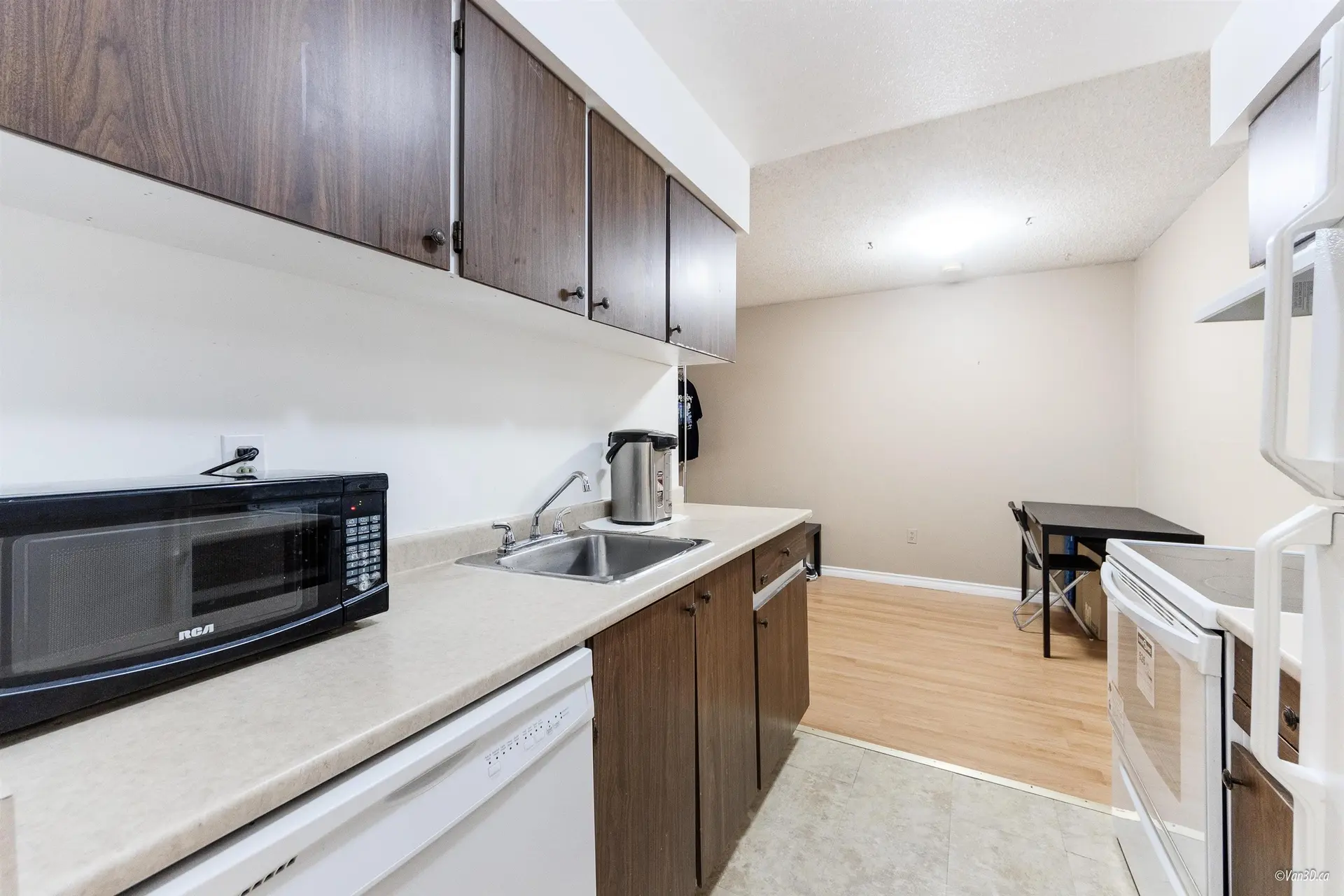 #320 9857 Manchester Drive - Image 7