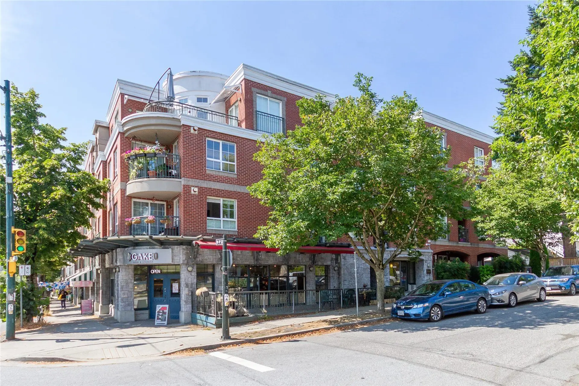 #210 1989 Dunbar Street - Image 1