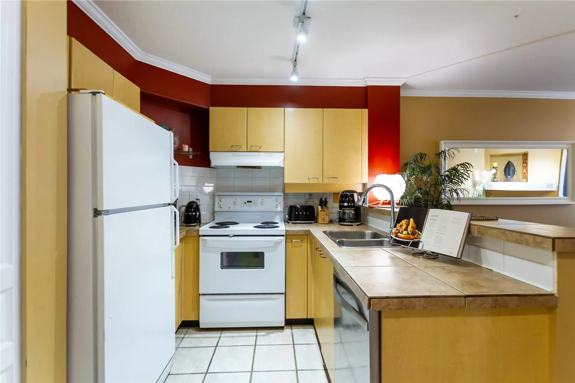 #210 1989 Dunbar Street - Image 11
