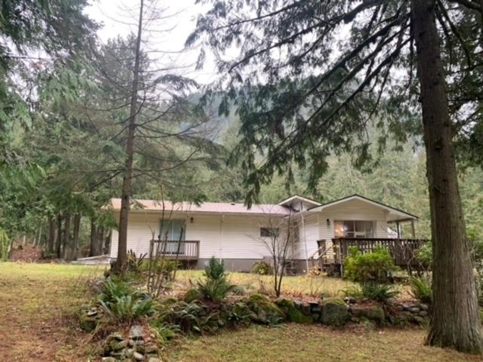 Property at 19552 SILVER SKAGIT ROAD, Hope, BC