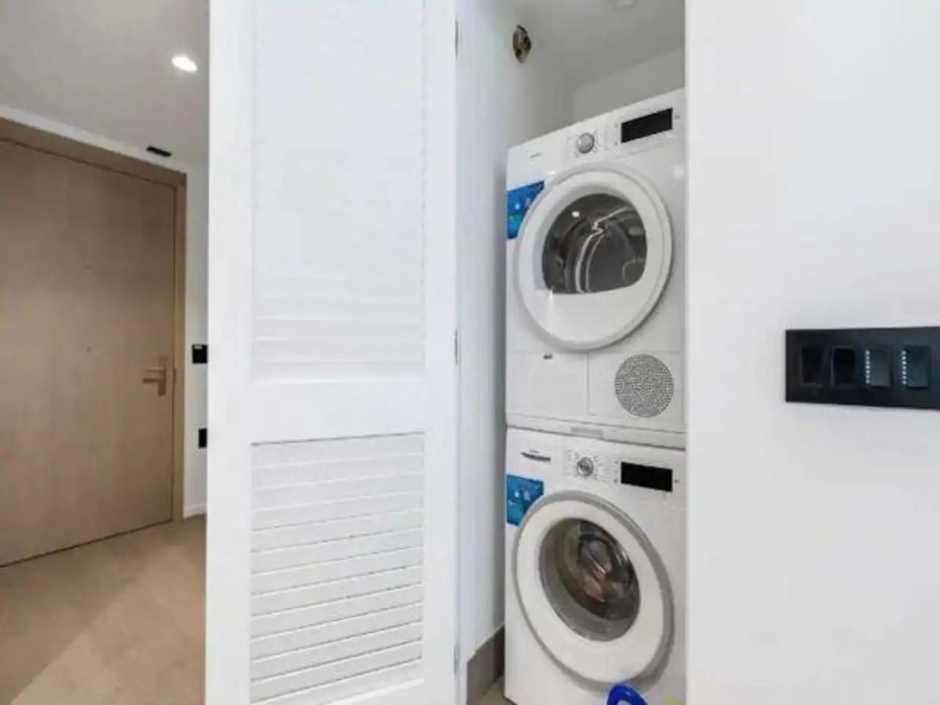 Property at #1504 1408 ROBSON STREET, Vancouver, BC