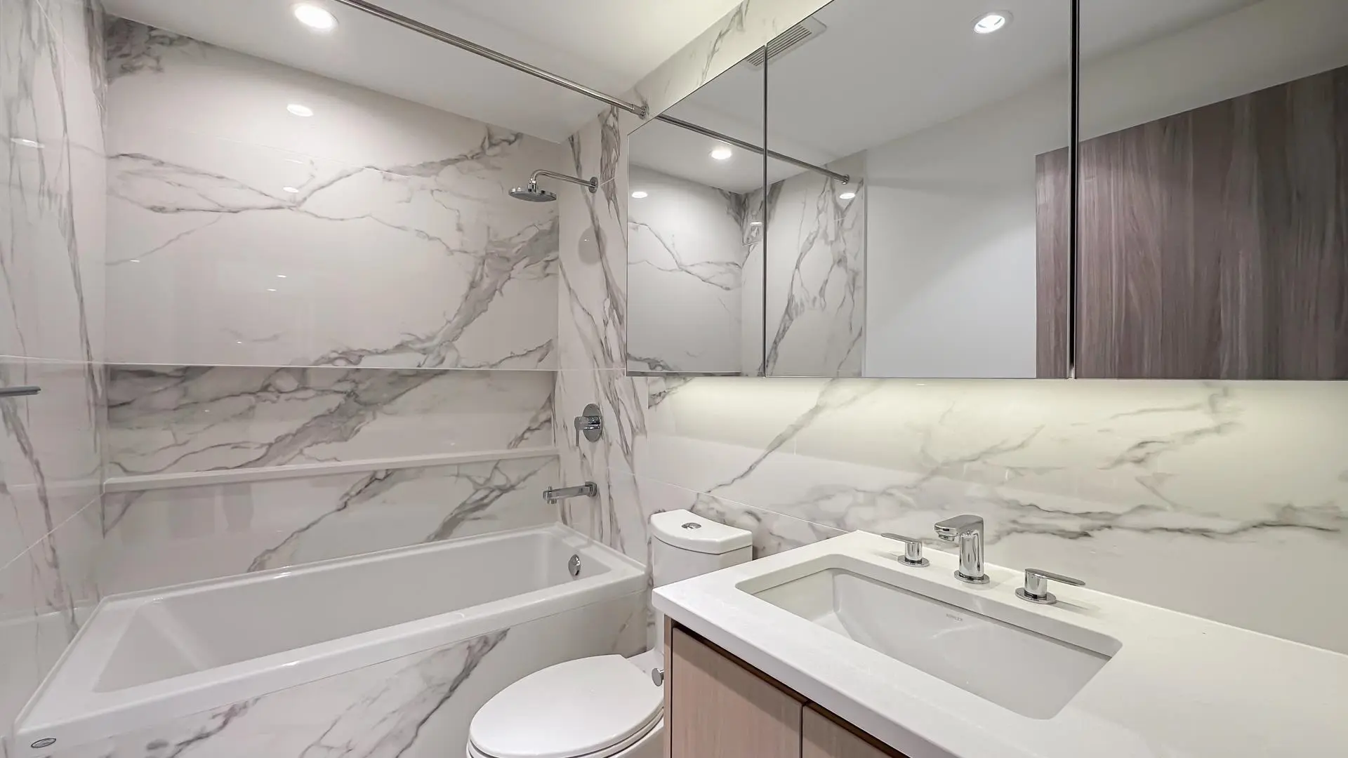 Property at #886 8671 HAZELBRIDGE WAY, Richmond, BC