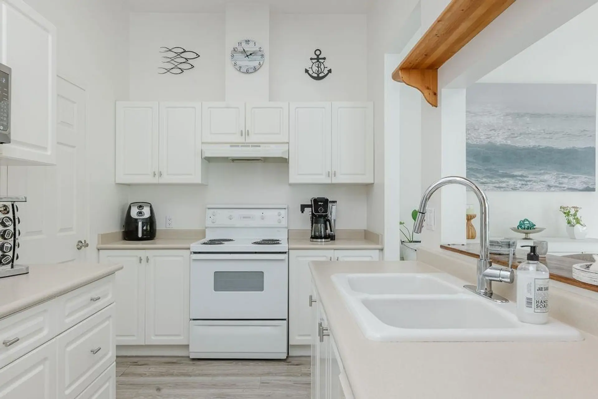 #4 5740 Marine Way - Image 7