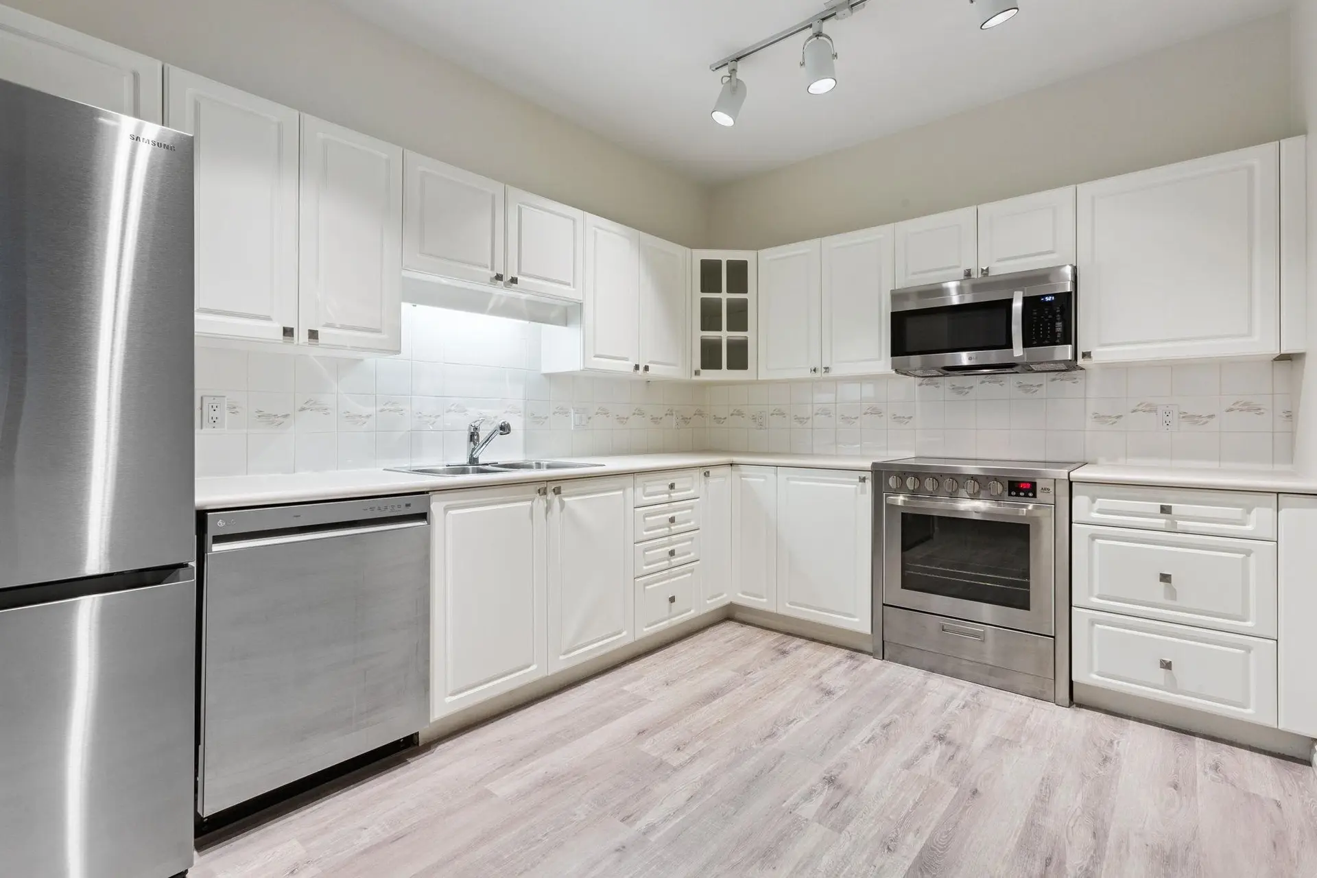 #101 20897 57 Avenue - Image 6